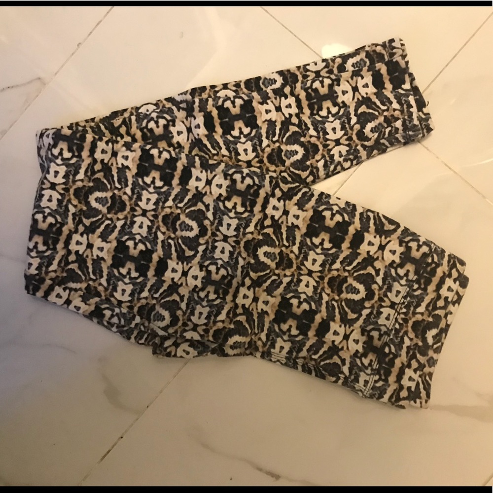 EXPRESS XS LEGGING WORN TWICE offer!!!
